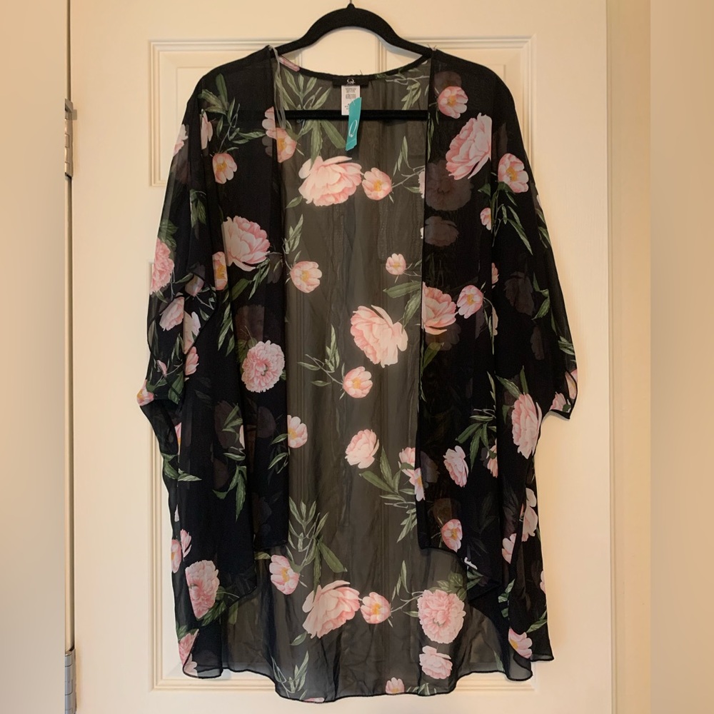 Women’s Q USA Floral Kimono NWT Size S